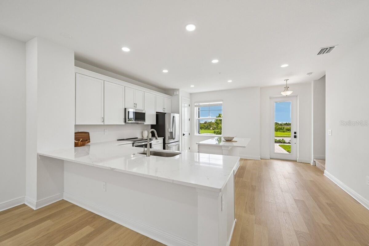 PALMERA AT WELLEN PARK - Residential