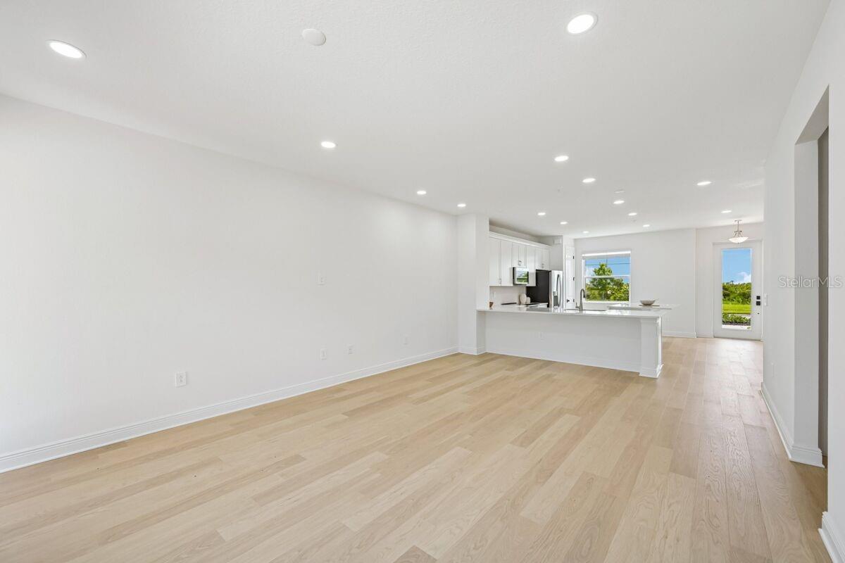 PALMERA AT WELLEN PARK - Residential