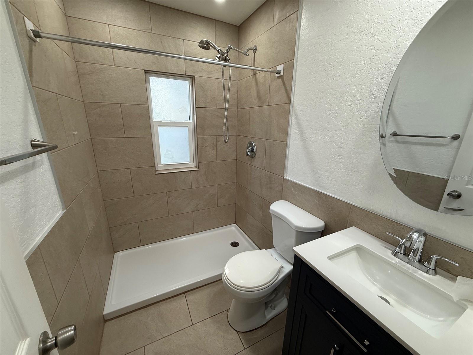 OAK RIDGE 3 - Residential Lease