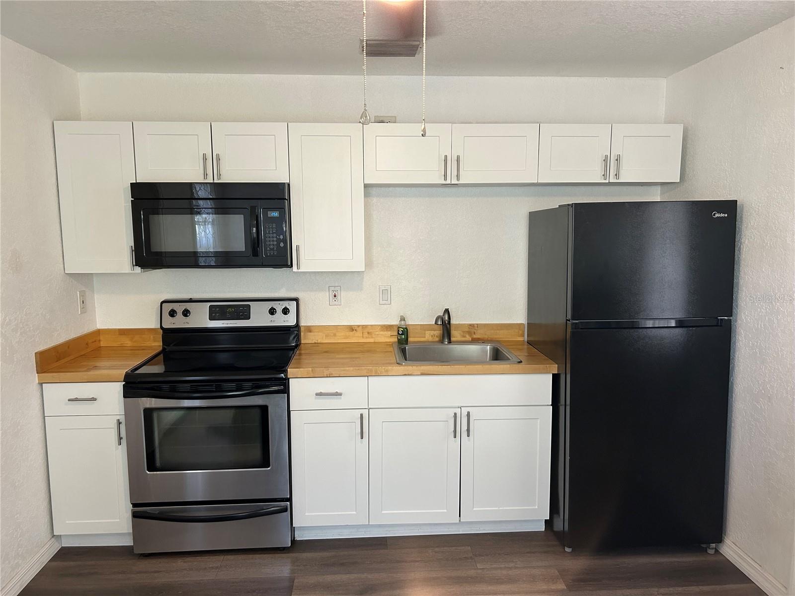 OAK RIDGE 3 - Residential Lease