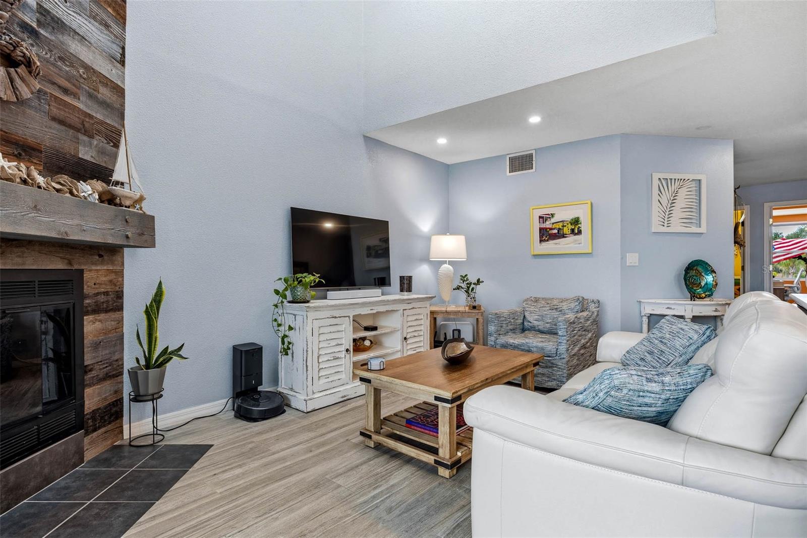 CURLEW LANDINGS - Residential