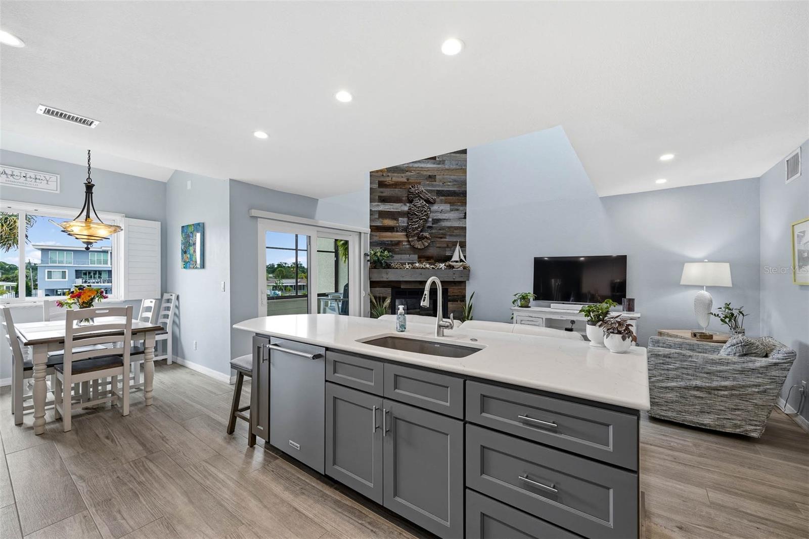 CURLEW LANDINGS - Residential