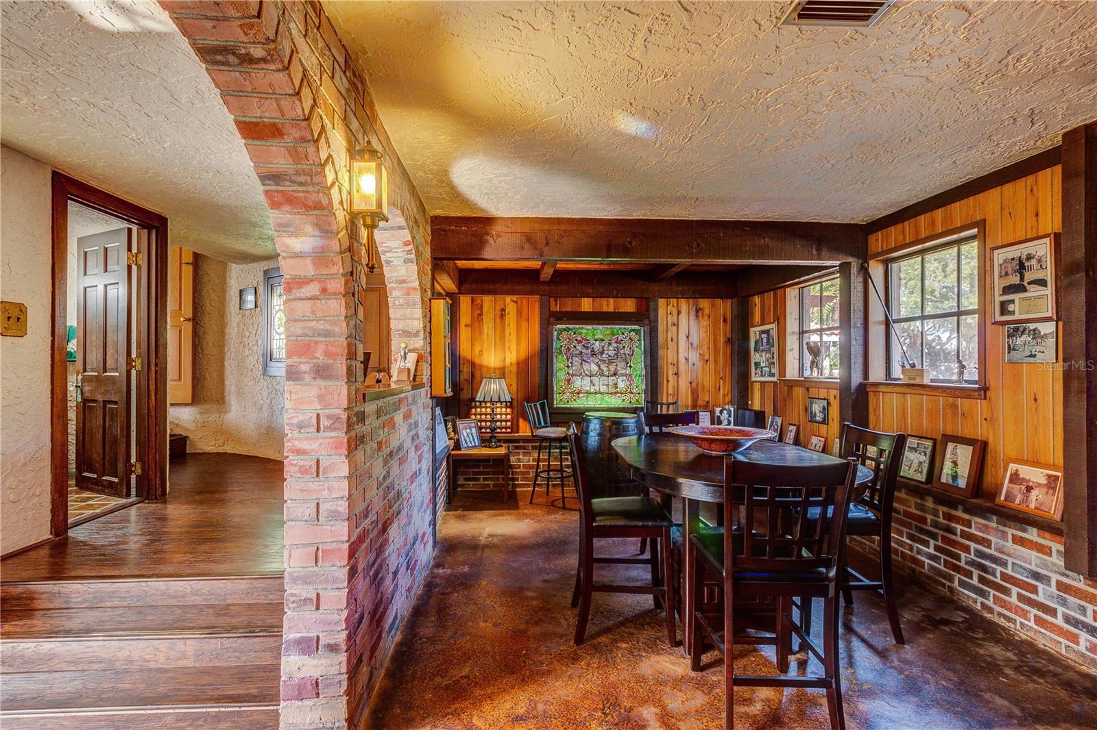 TAMPA & TARPON SPGS LAND CO - Residential