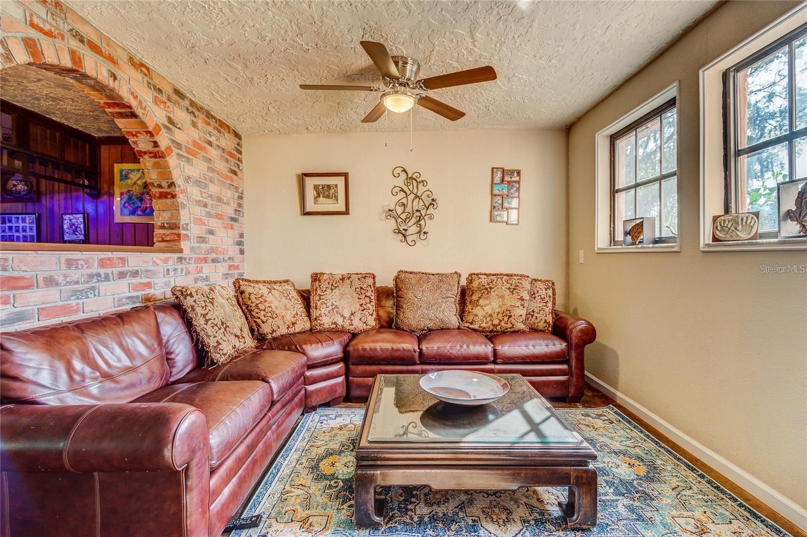 TAMPA & TARPON SPGS LAND CO - Residential