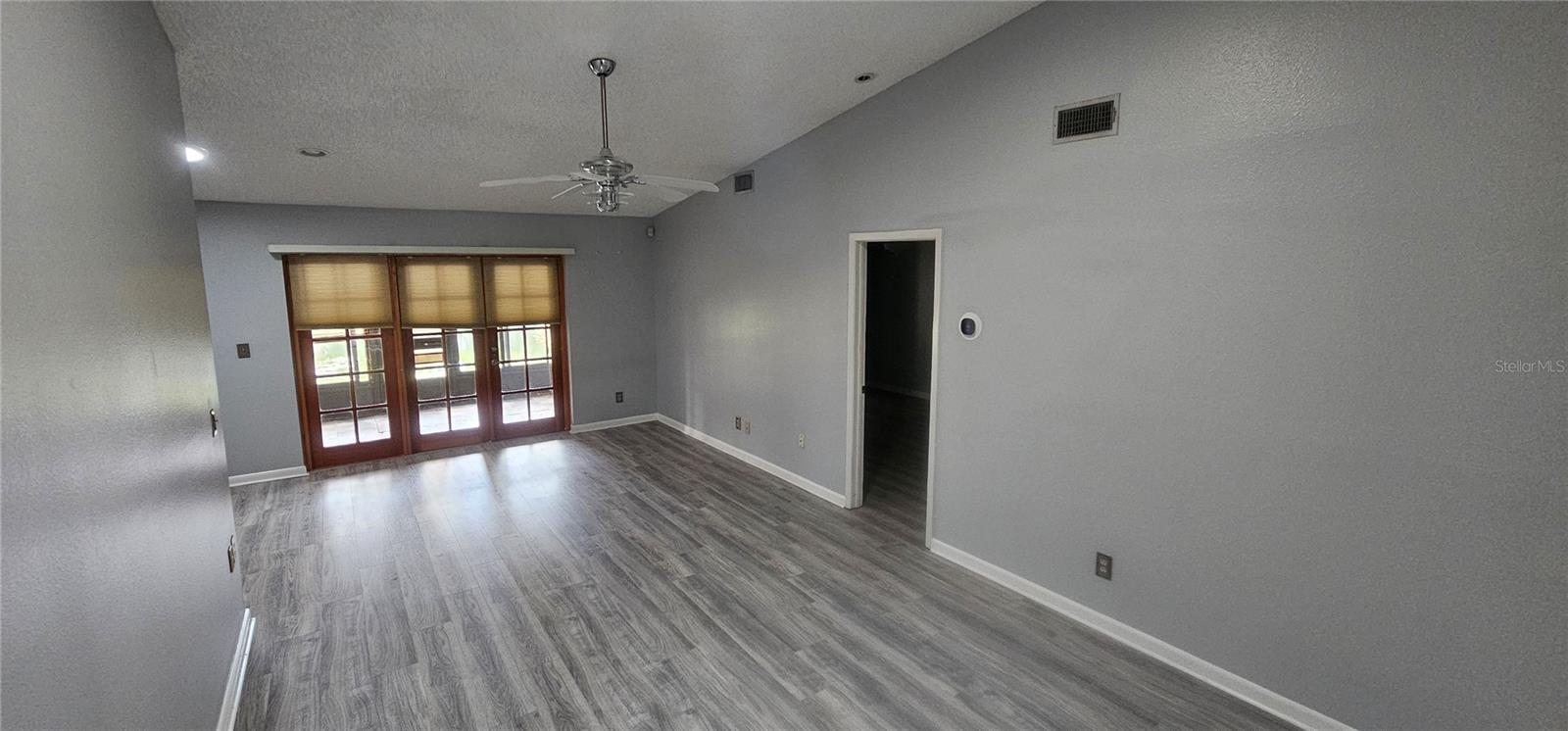 CARROLLWOOD SPRGS CLUSTER HMS - Residential