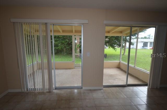 VENICE GARDENS - Residential Lease