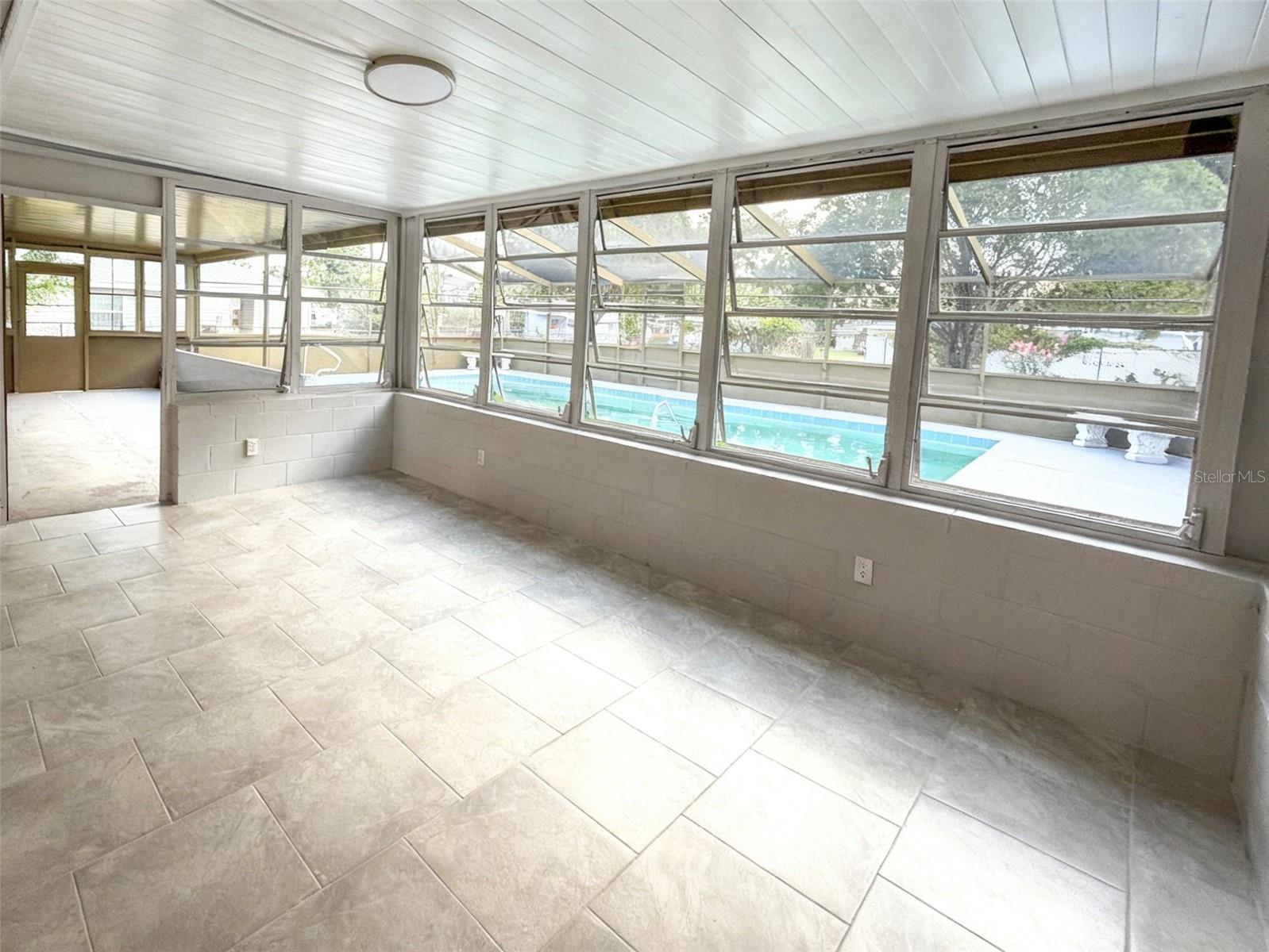 MEADOW OAKS SUB - Residential
