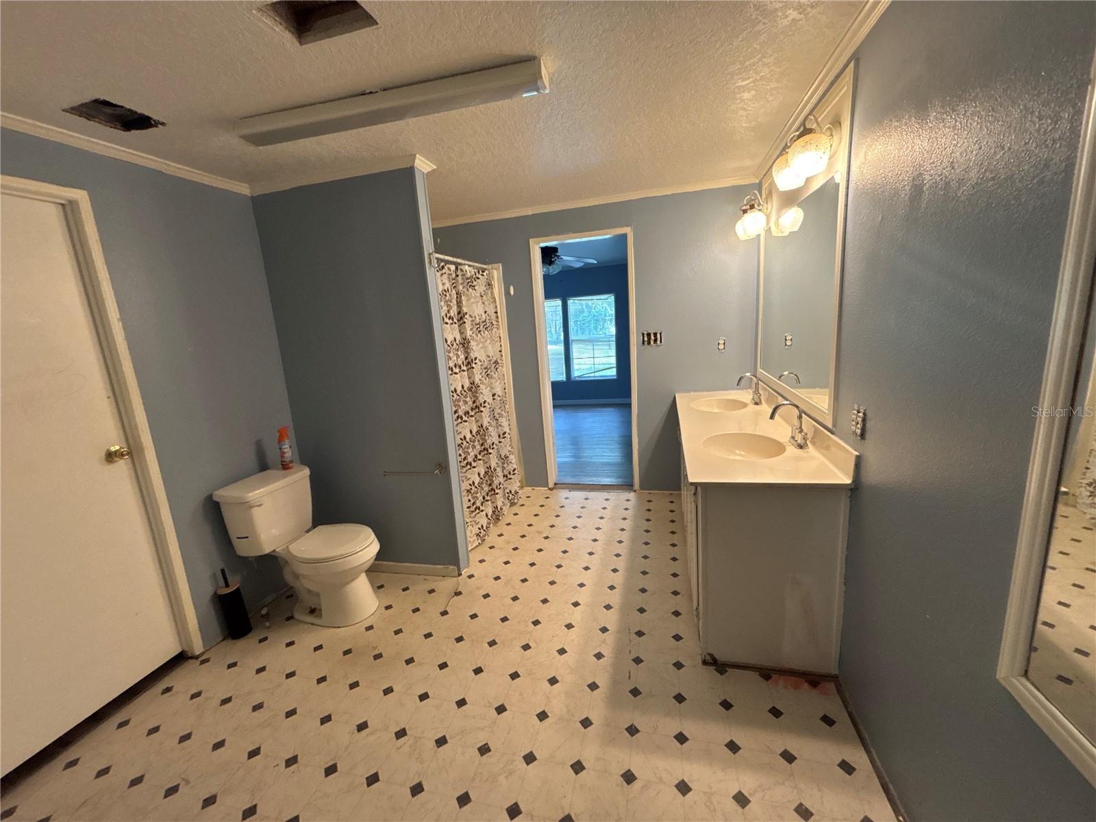CROOM-A-COOCHEE ESTATES 73 - Residential