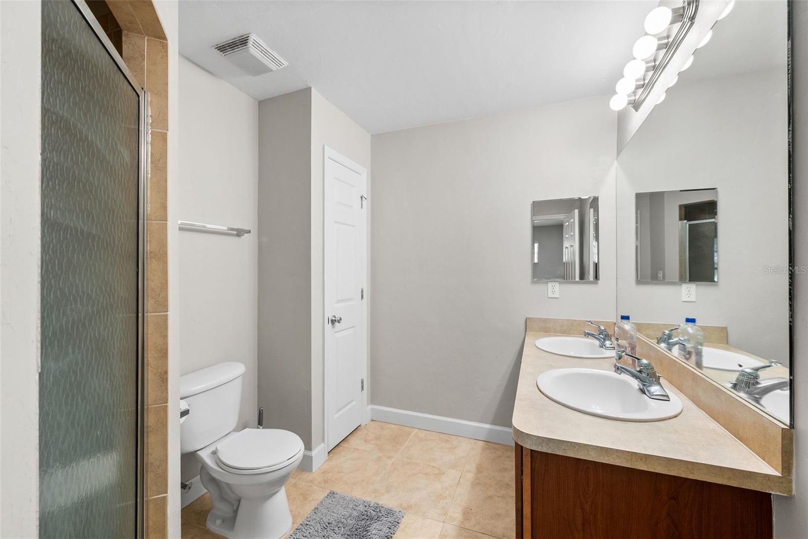 WOODS EDGE CONDO - Residential