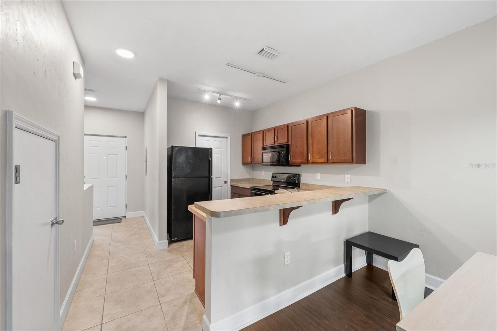 WOODS EDGE CONDO - Residential