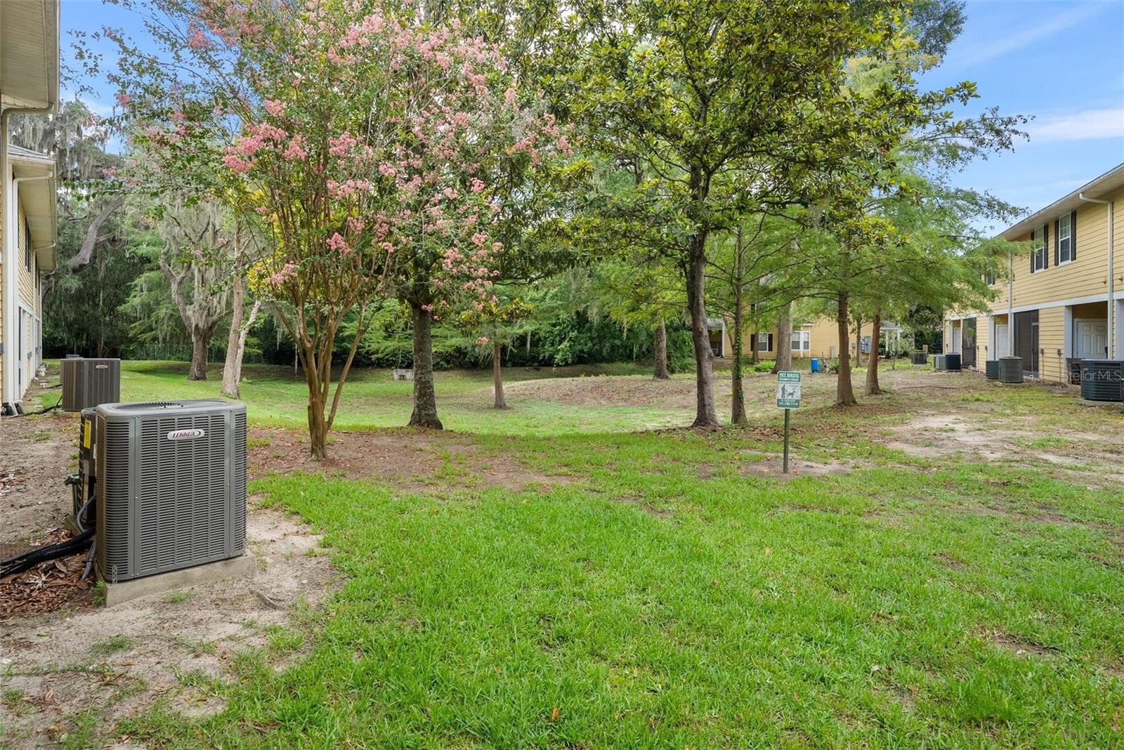 WOODS EDGE CONDO - Residential