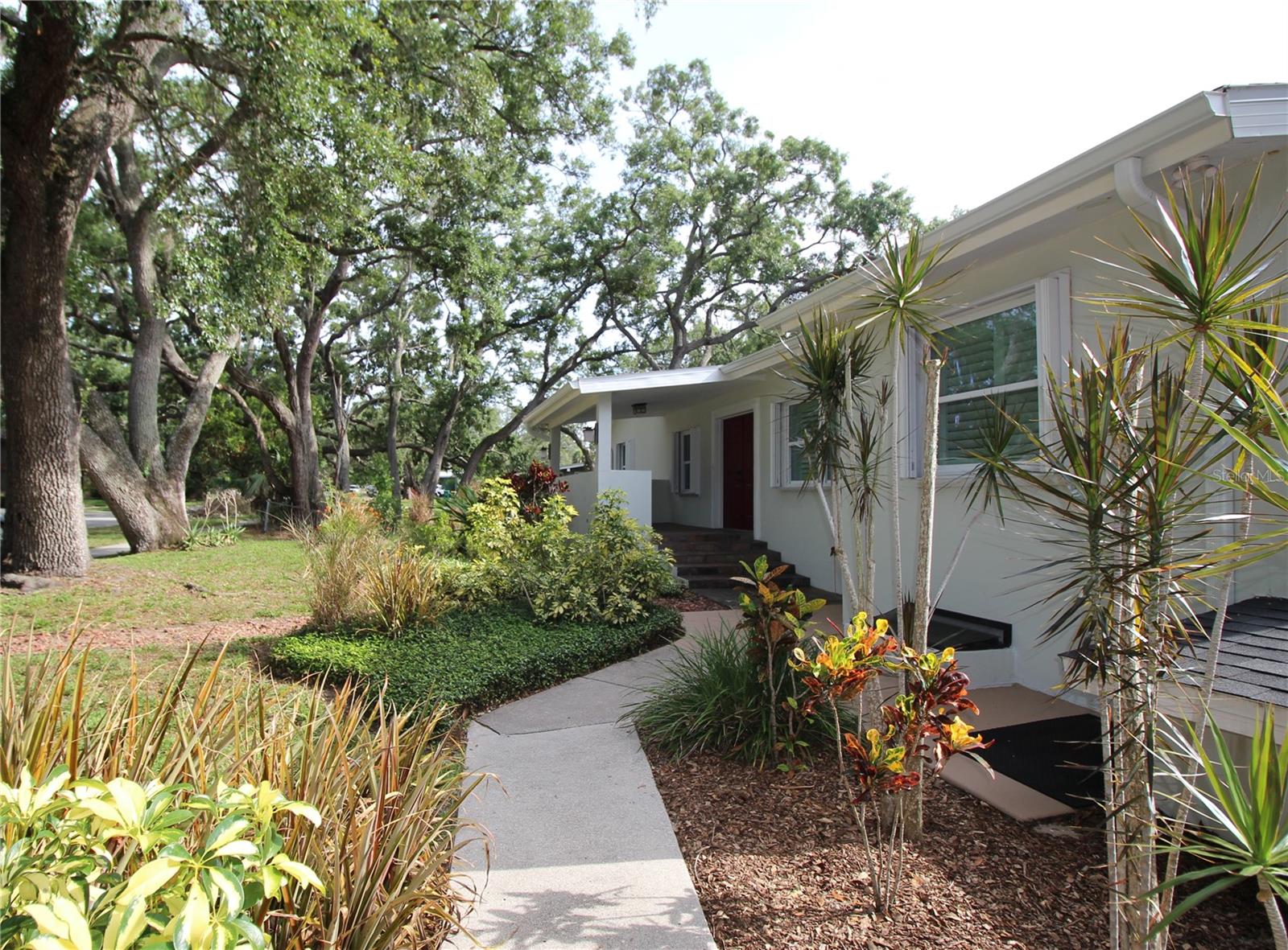 DE SOTO ESTATES - Residential