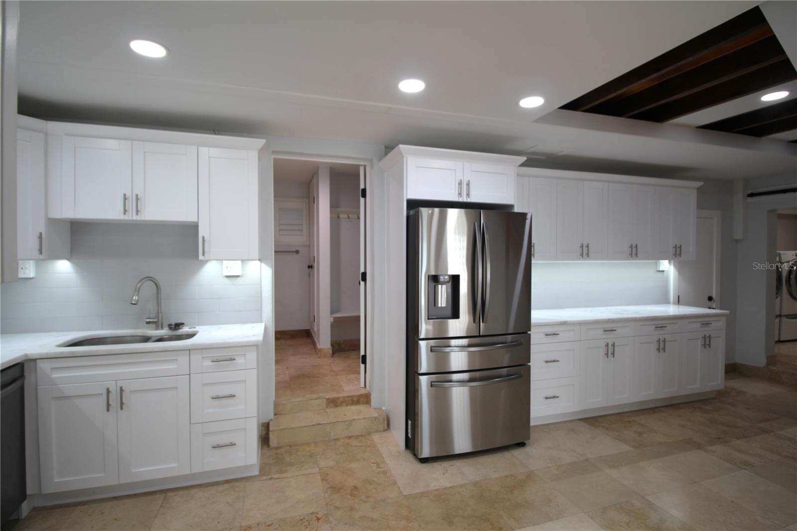 DE SOTO ESTATES - Residential