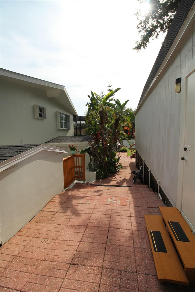 DE SOTO ESTATES - Residential