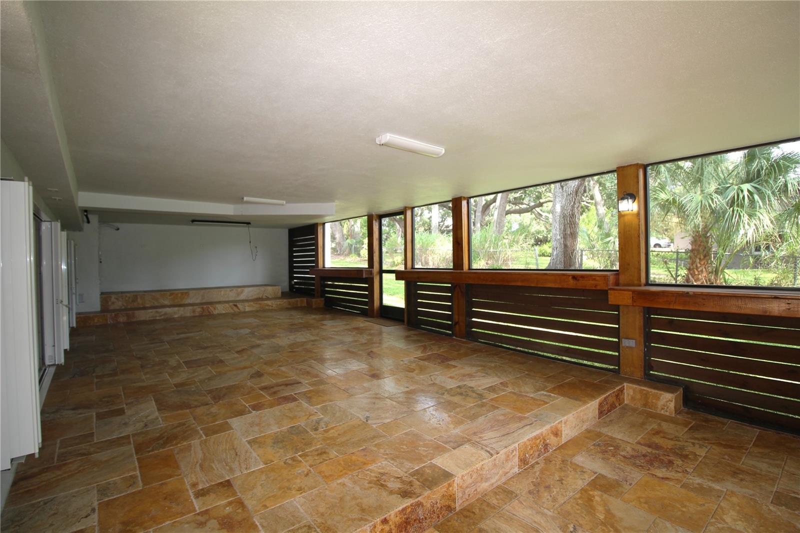 DE SOTO ESTATES - Residential