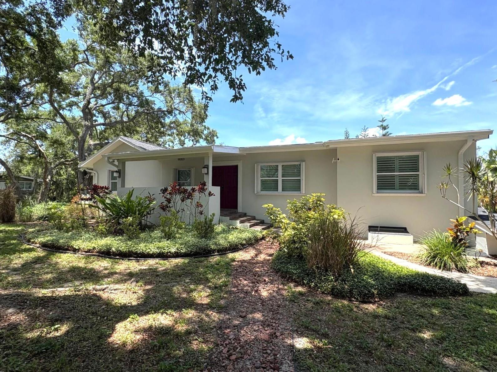 DE SOTO ESTATES - Residential