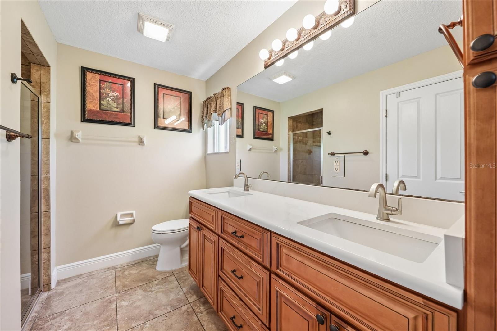 TWIN LAKES ESTATES - Residential
