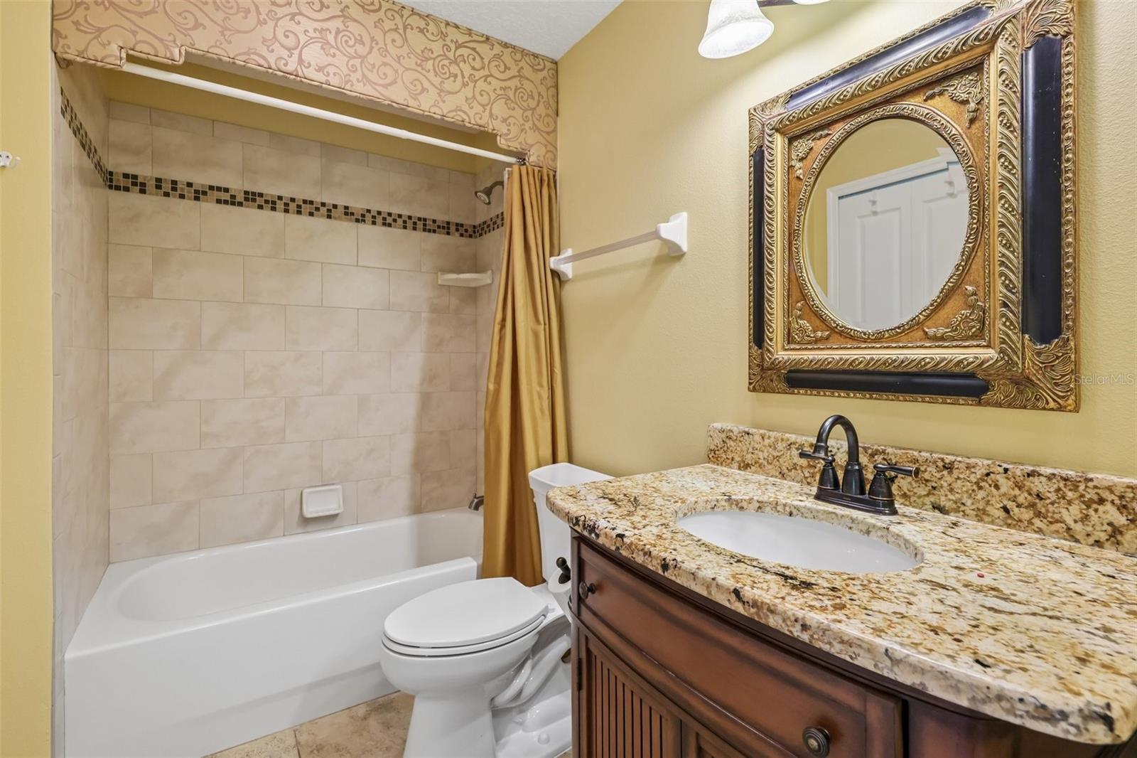 TWIN LAKES ESTATES - Residential