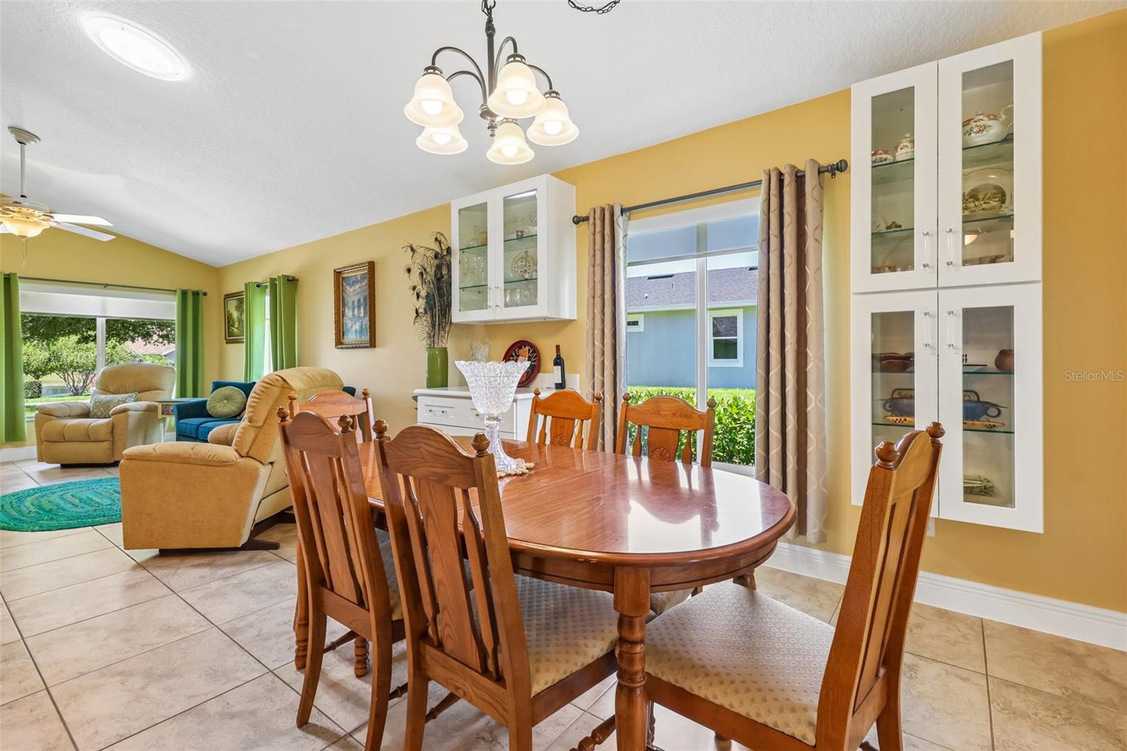 TWIN LAKES ESTATES - Residential