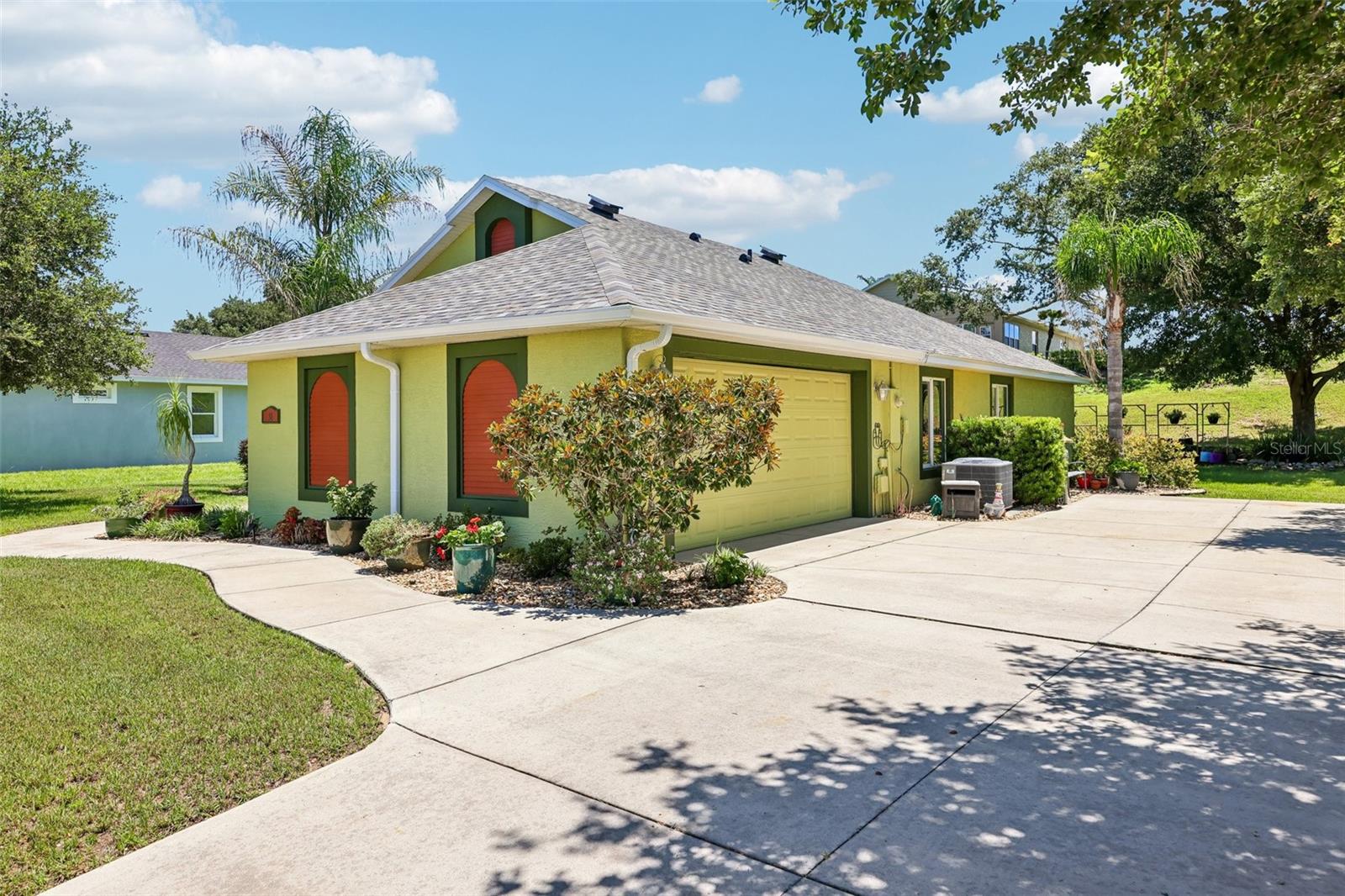 TWIN LAKES ESTATES - Residential