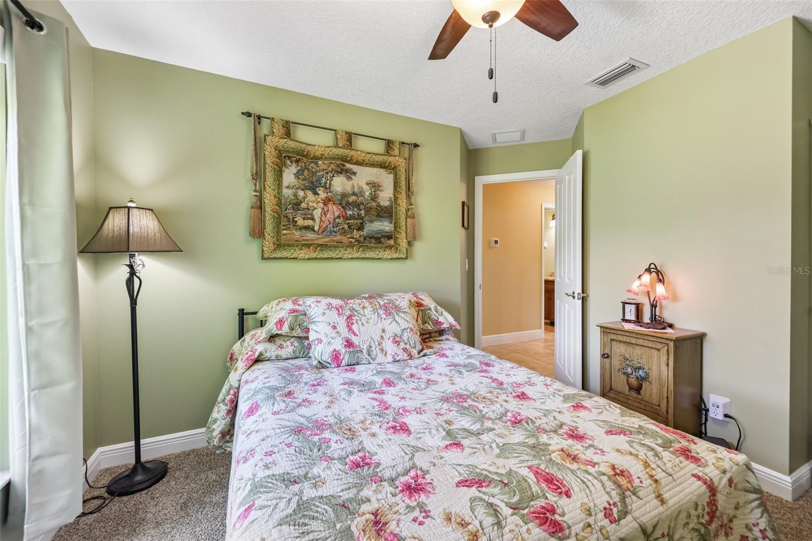 TWIN LAKES ESTATES - Residential