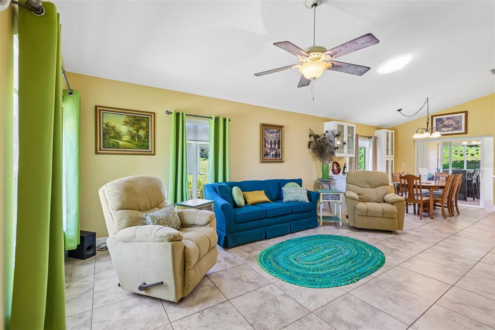 TWIN LAKES ESTATES - Residential