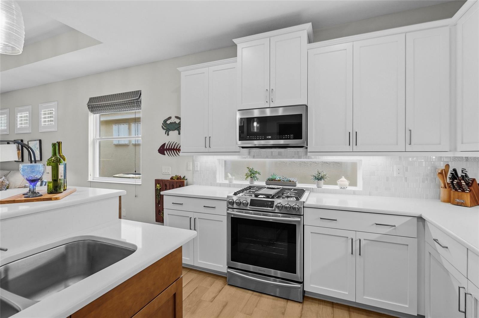 UNIVERSITY VILLAGE - Residential