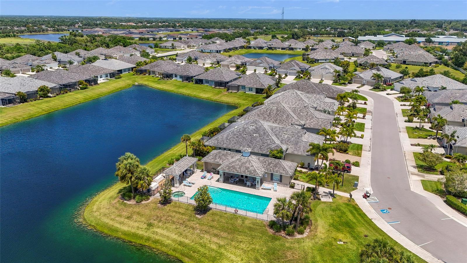 UNIVERSITY VILLAGE - Residential