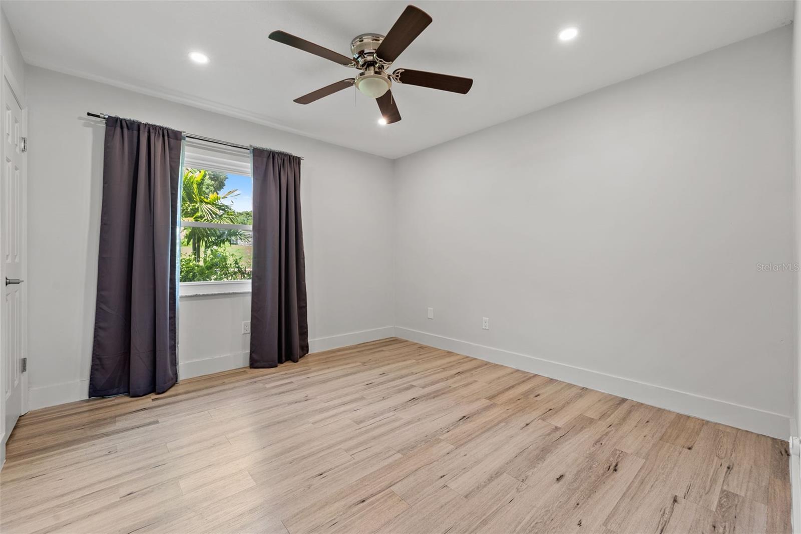 BARCLAY WOODS 2ND ADD - Residential