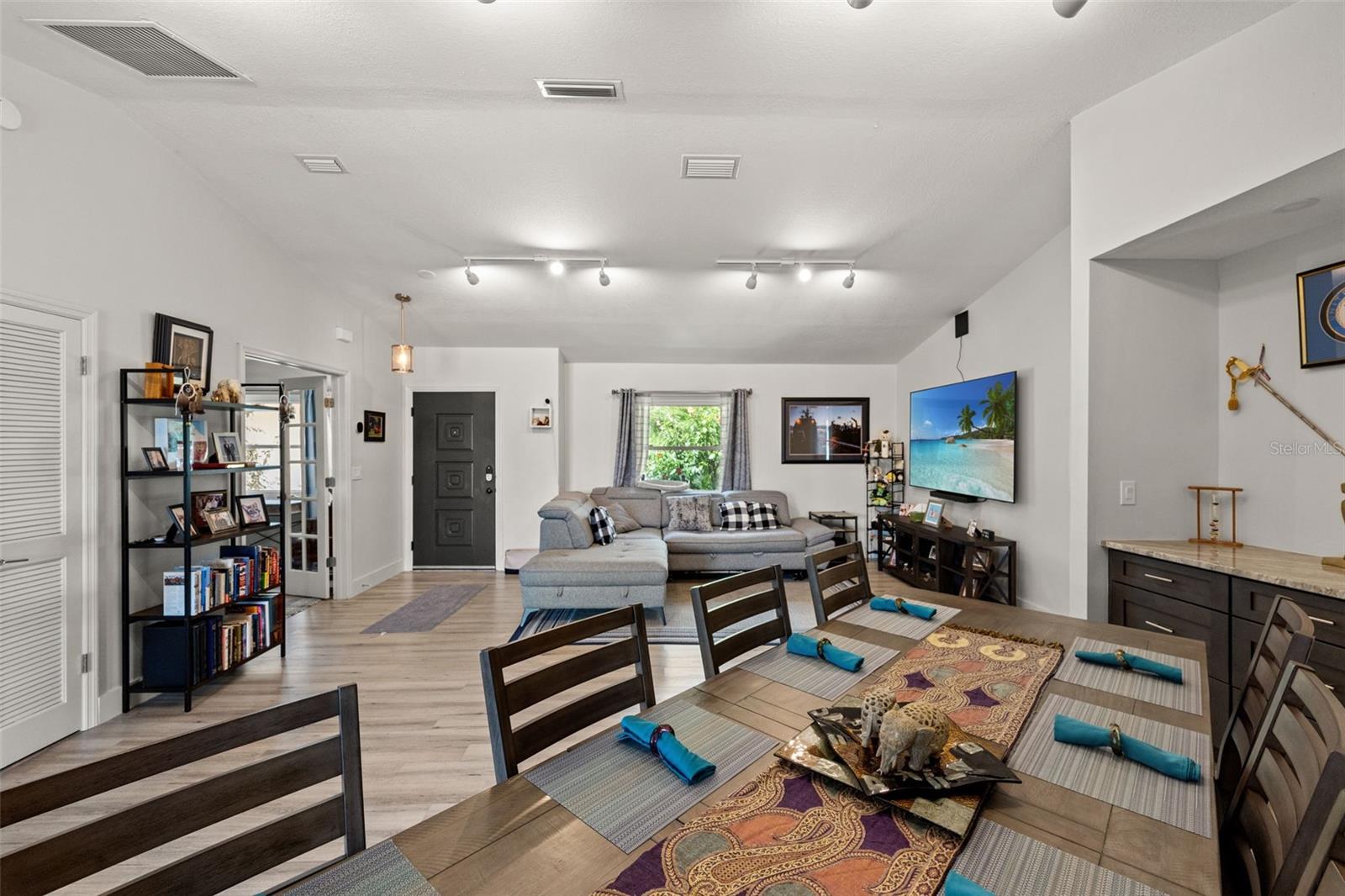 BARCLAY WOODS 2ND ADD - Residential