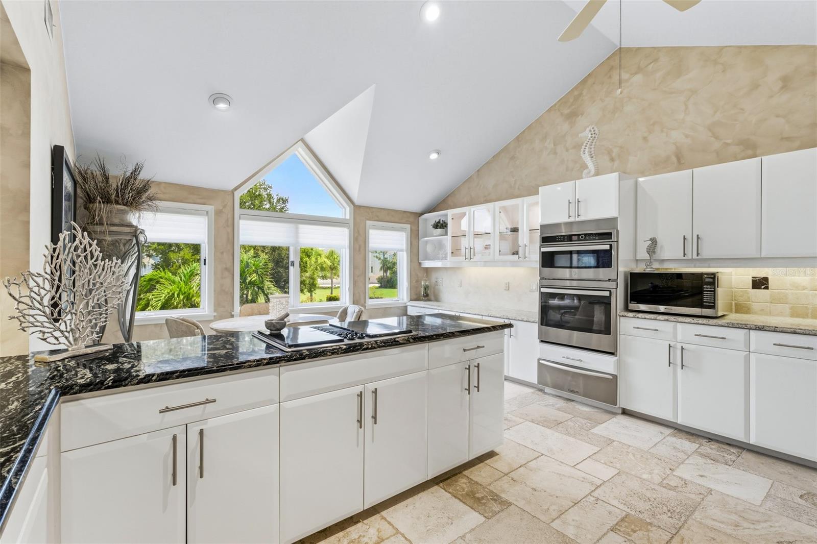 TIDY ISLAND PH II - Residential