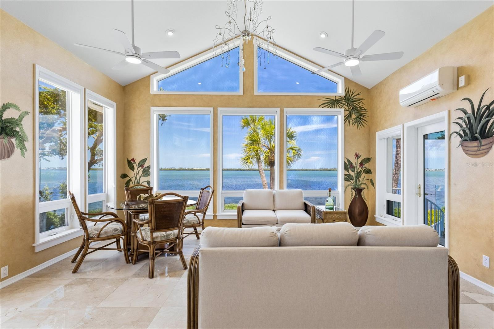 TIDY ISLAND PH II - Residential