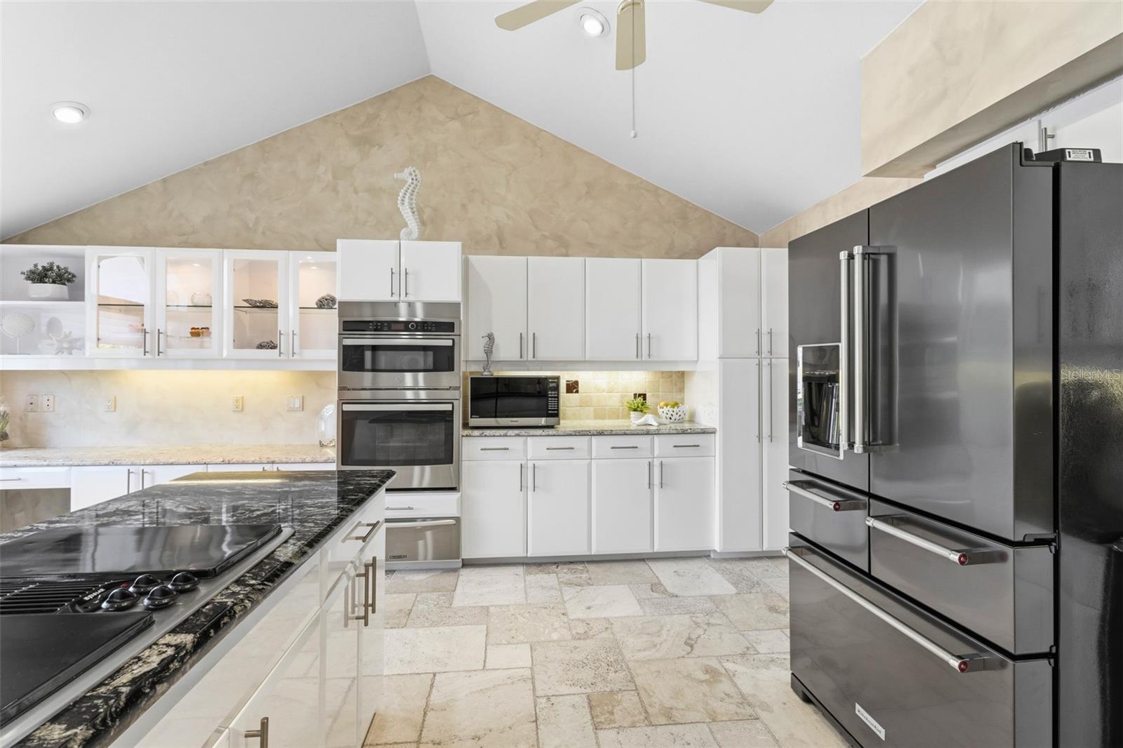 TIDY ISLAND PH II - Residential