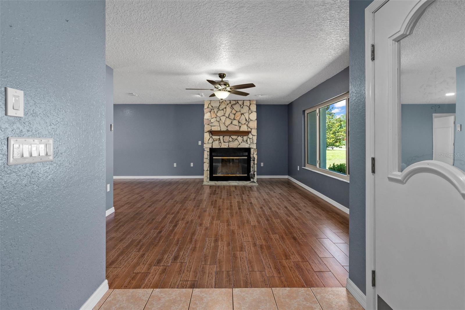 SPRING HILL - Residential