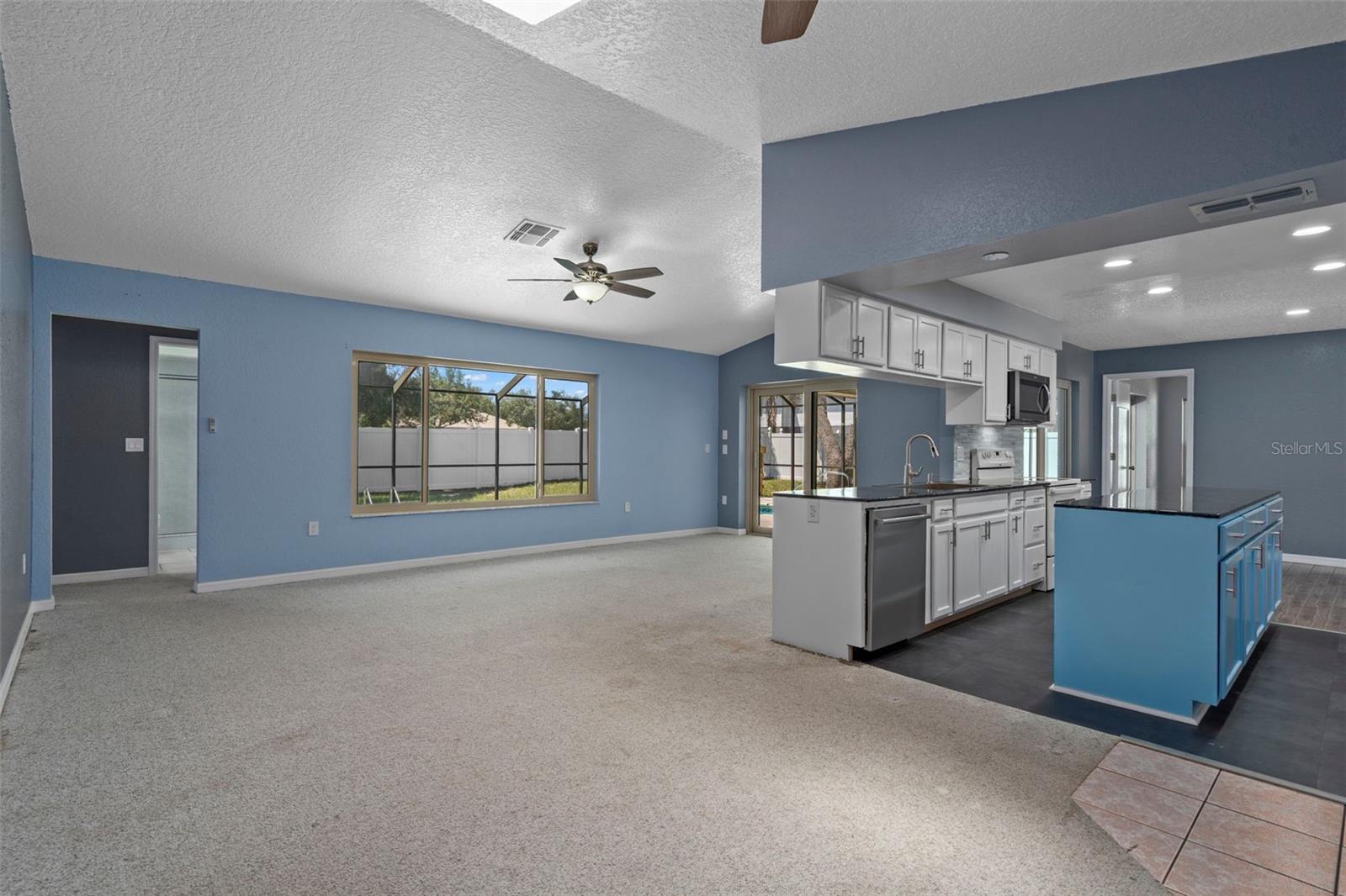 SPRING HILL - Residential