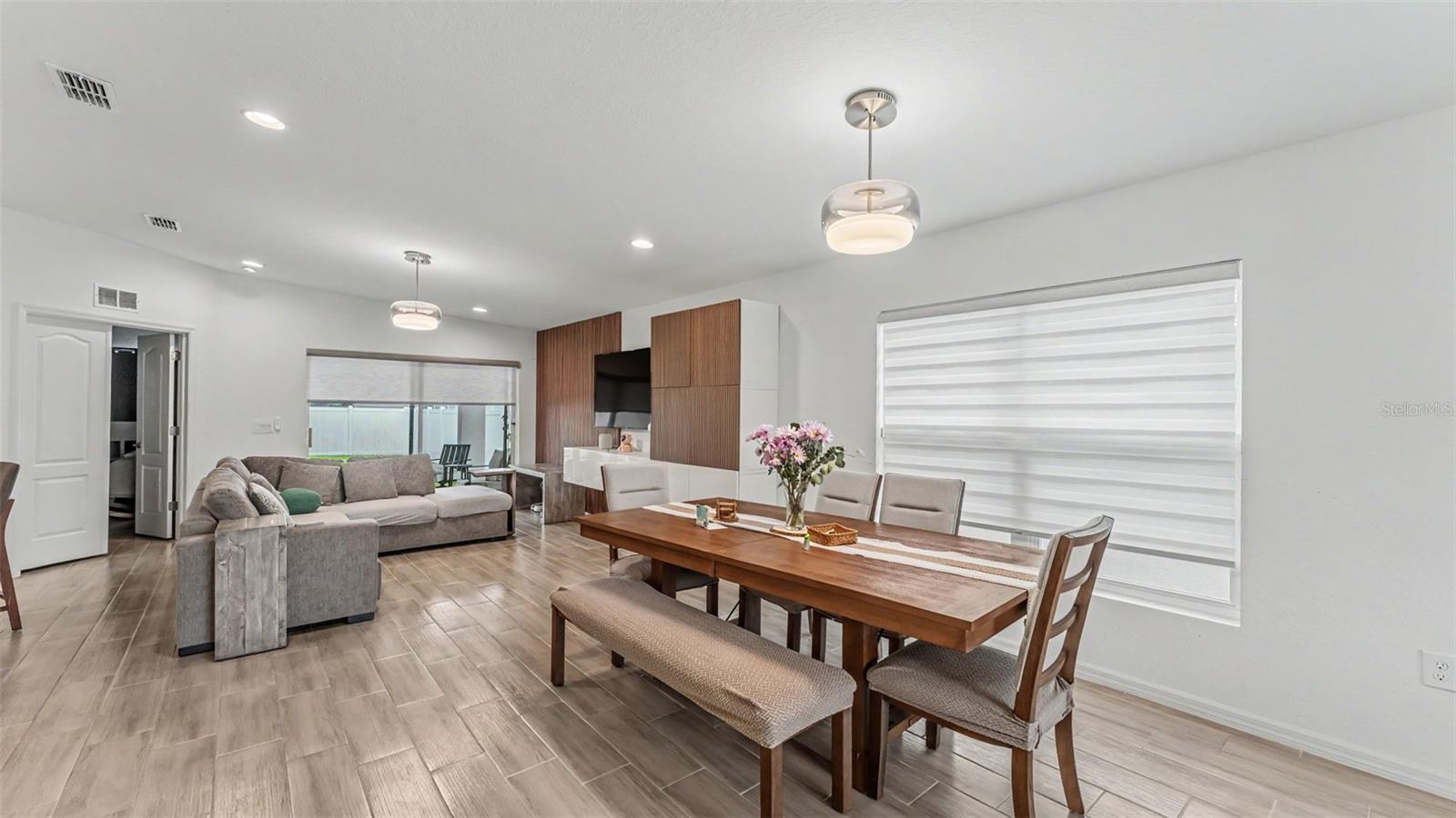 HALLAM PRESERVE WEST J - Residential