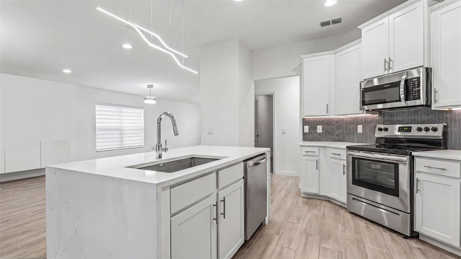 HALLAM PRESERVE WEST J - Residential