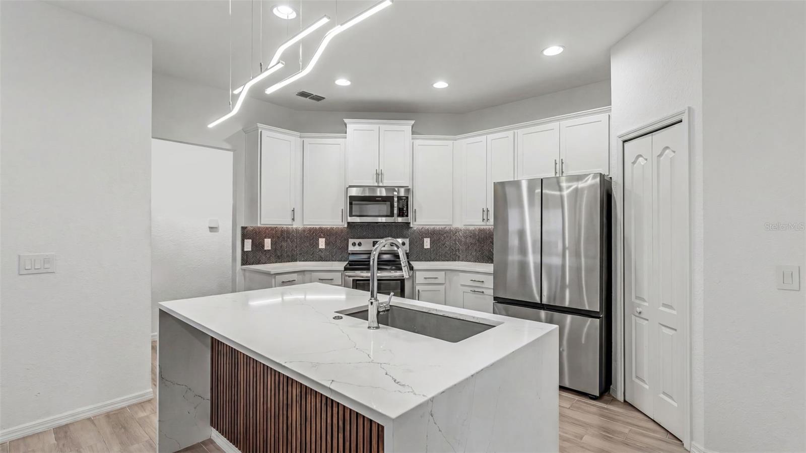 HALLAM PRESERVE WEST J - Residential