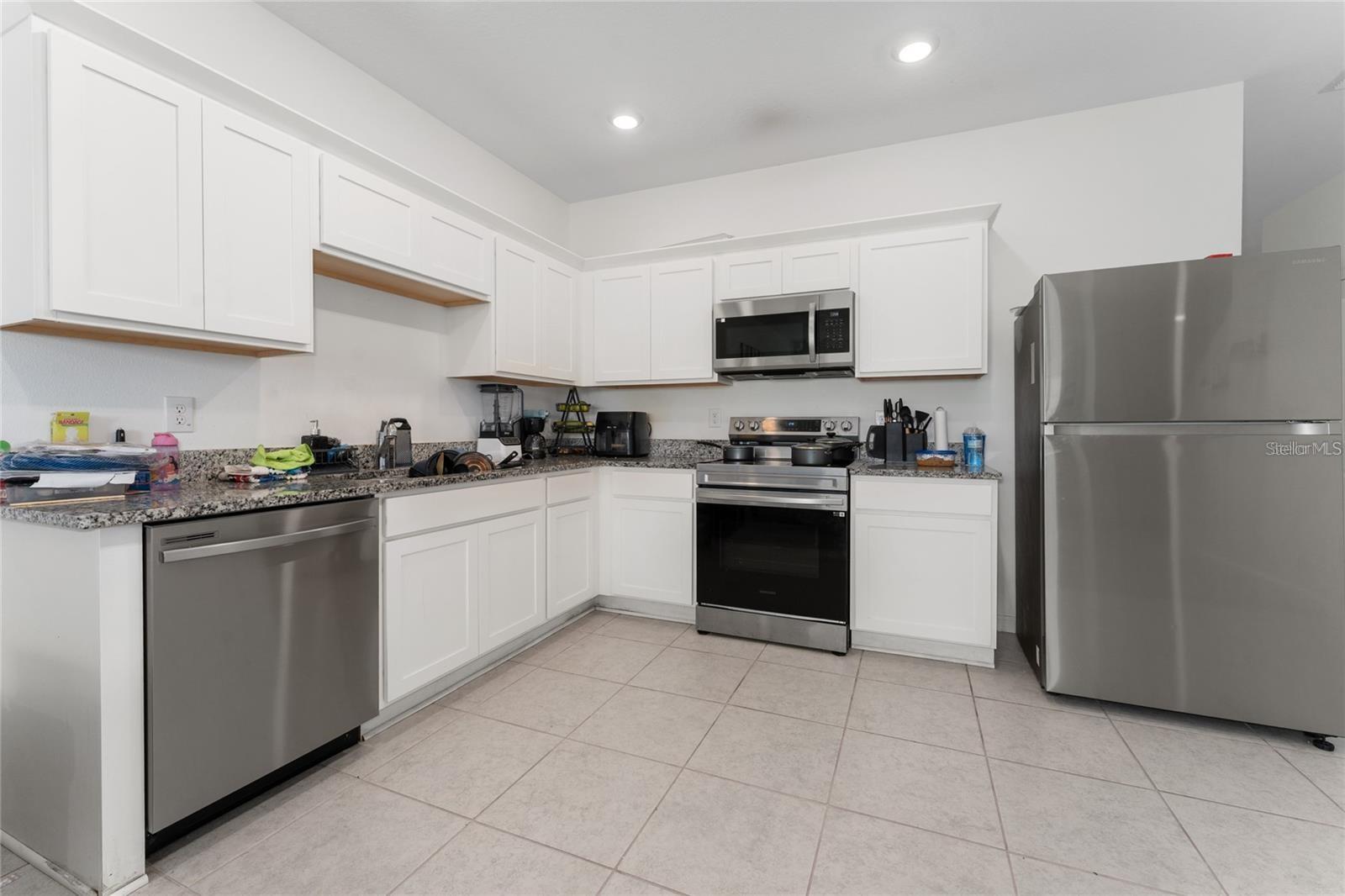 ASHFORD PLACE - Residential