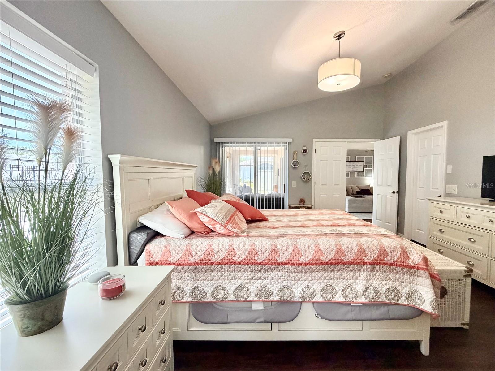 MEADOW OAKS - Residential