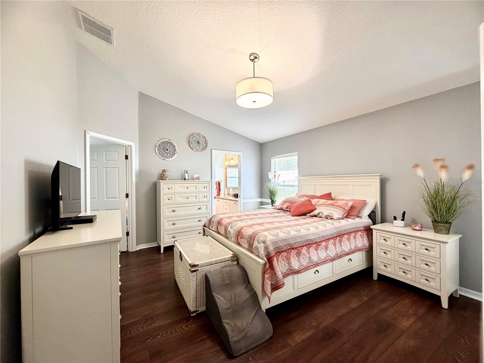 MEADOW OAKS - Residential