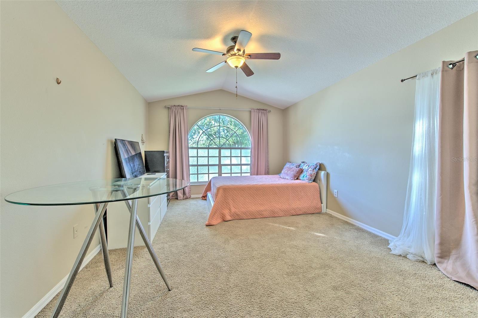 HUNTERS GREEN PRCL 17B PHAS - Residential