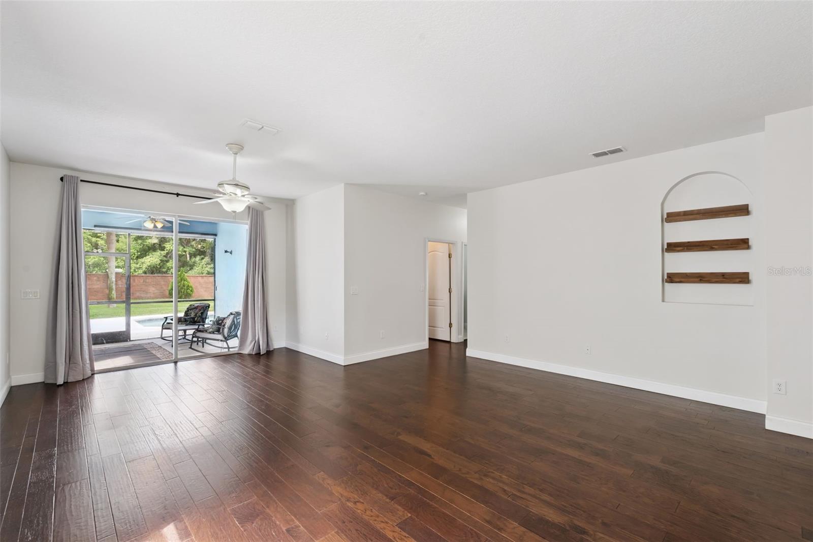 PARKSIDE AT ERROL ESTATES SUB - Residential