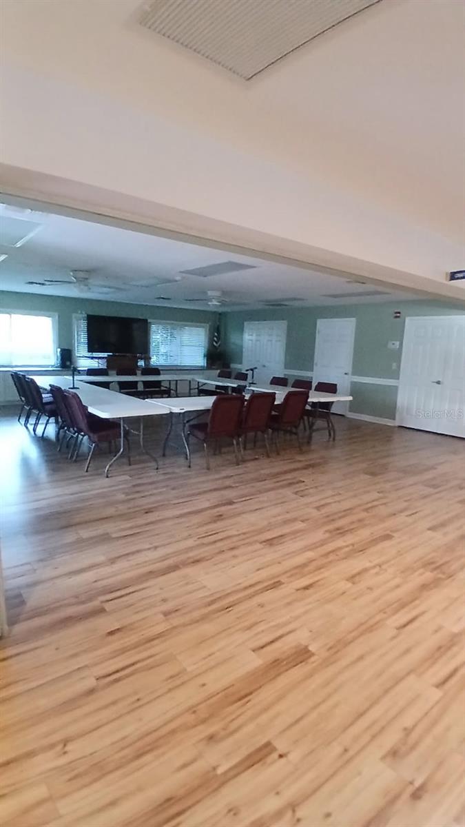 CAMBRIDGE COMMONS CONDO PH 02 - Residential Lease