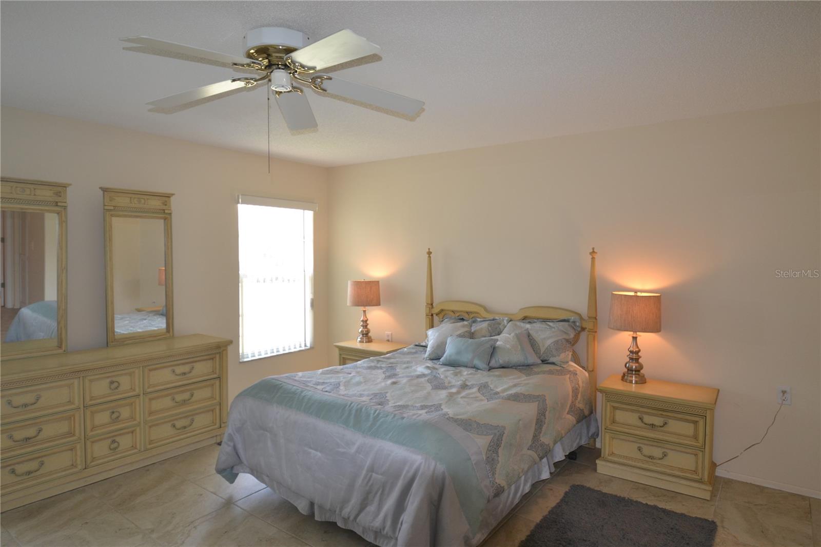 CAMBRIDGE COMMONS CONDO PH 02 - Residential Lease