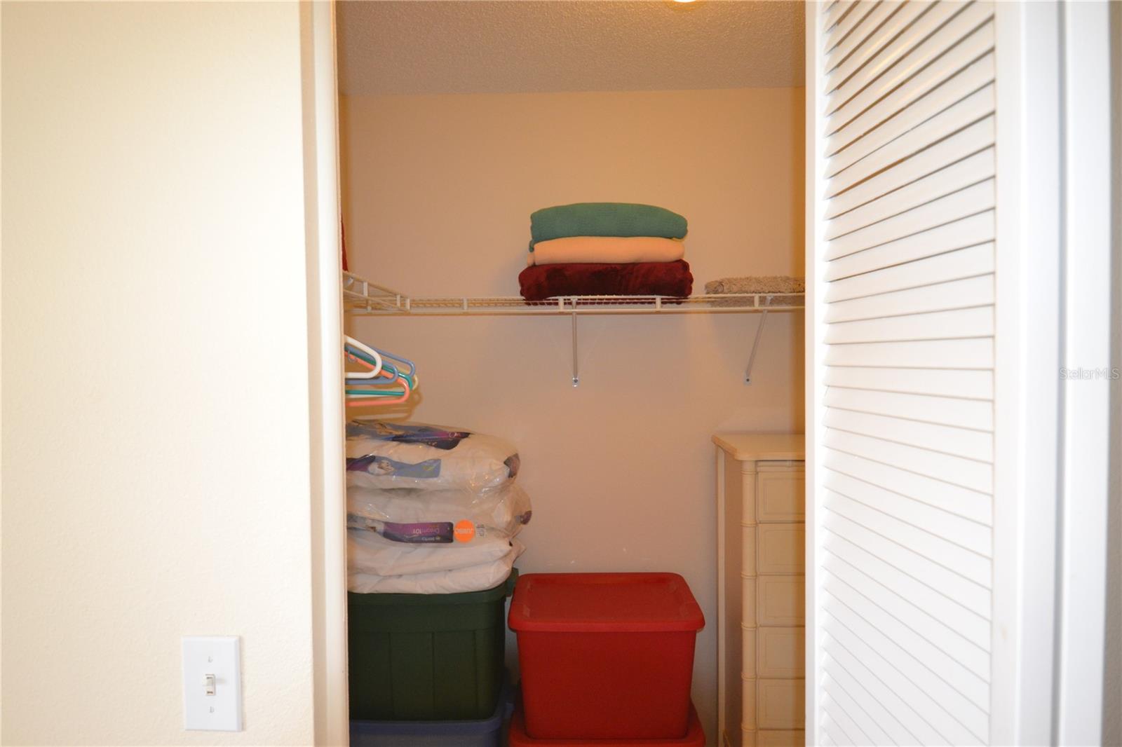 CAMBRIDGE COMMONS CONDO PH 02 - Residential Lease