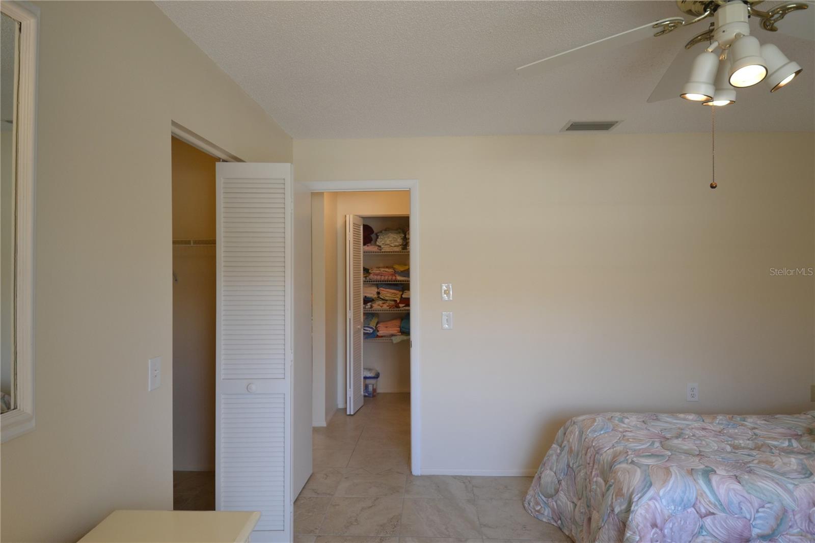 CAMBRIDGE COMMONS CONDO PH 02 - Residential Lease