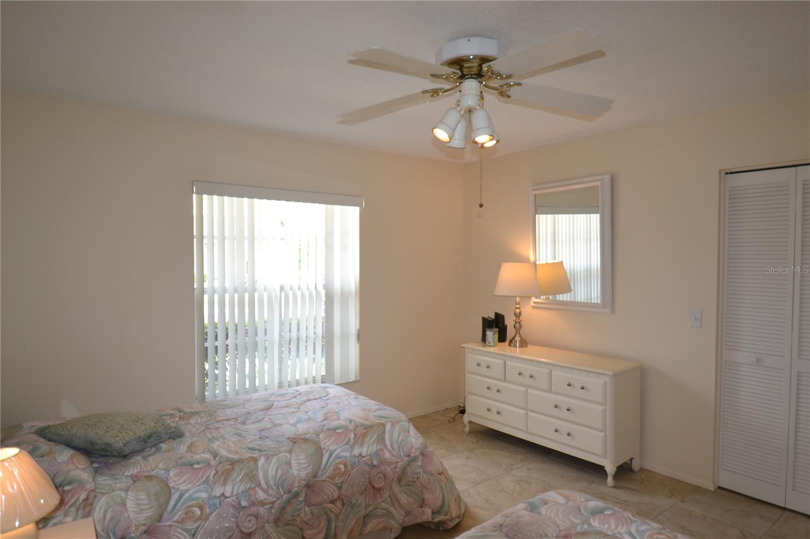 CAMBRIDGE COMMONS CONDO PH 02 - Residential Lease