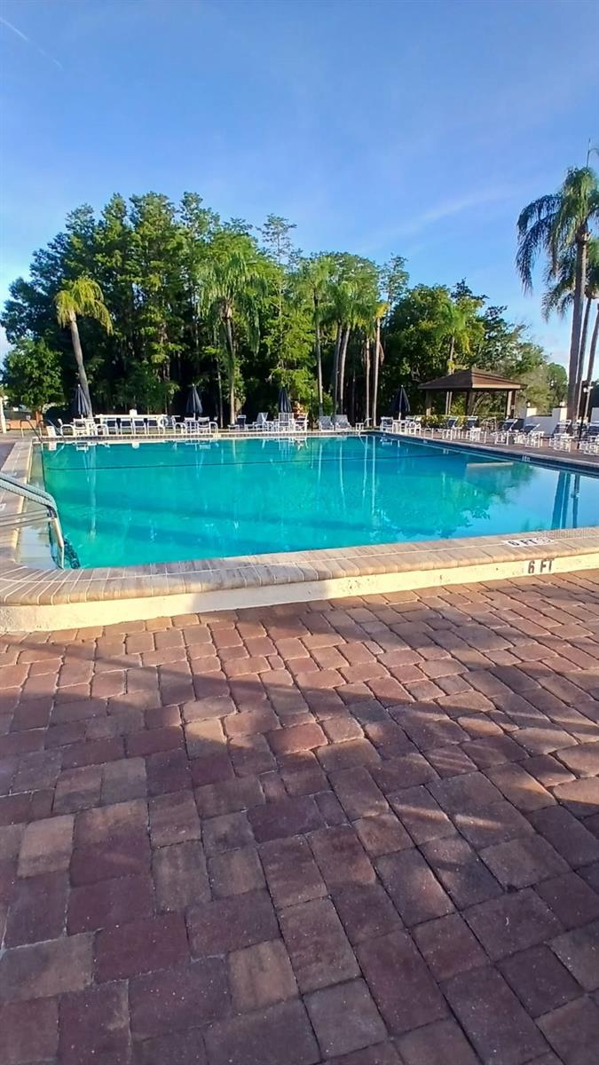 CAMBRIDGE COMMONS CONDO PH 02 - Residential Lease