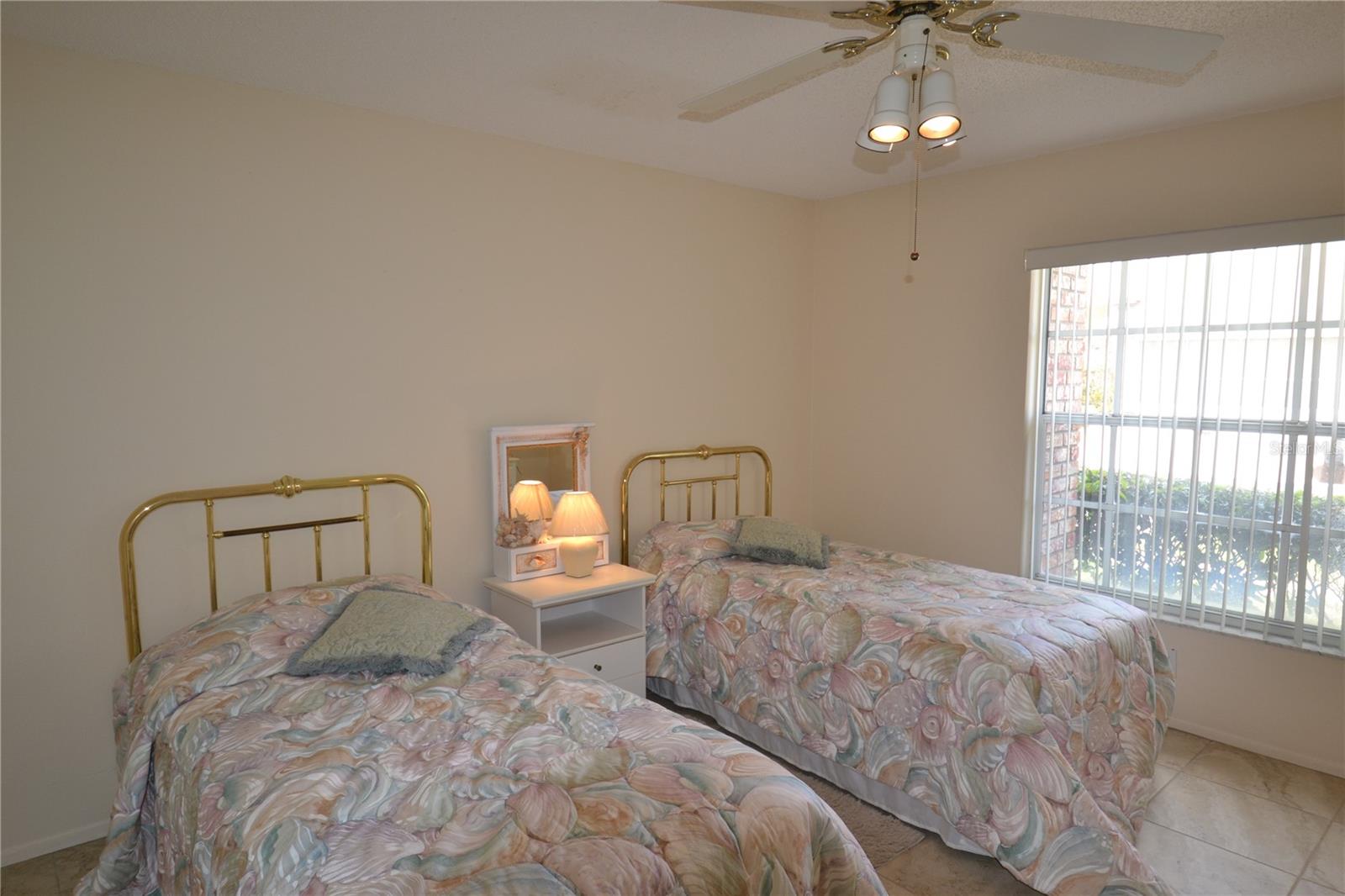 CAMBRIDGE COMMONS CONDO PH 02 - Residential Lease